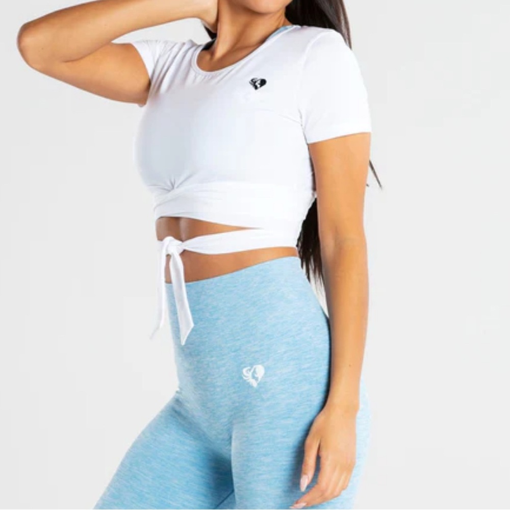 Elegant White Tie-Front Crop Top